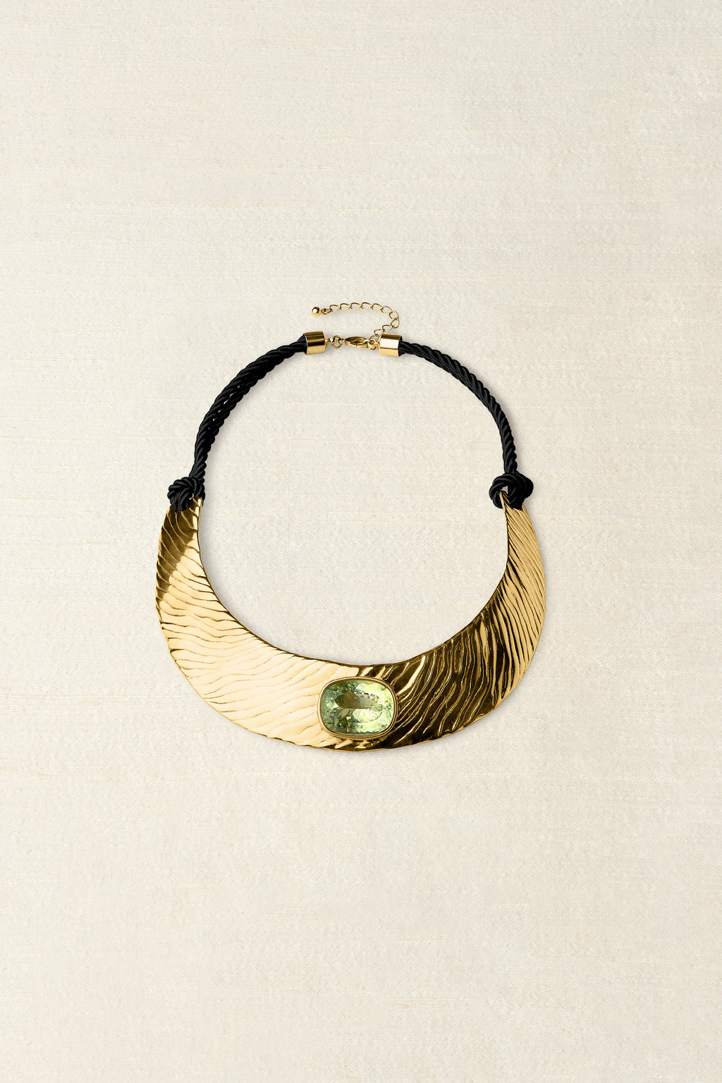 Diana Collar