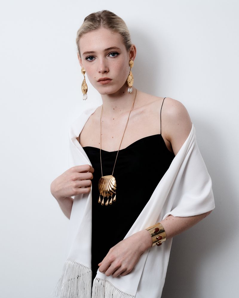 Petra Shell Necklace image 2