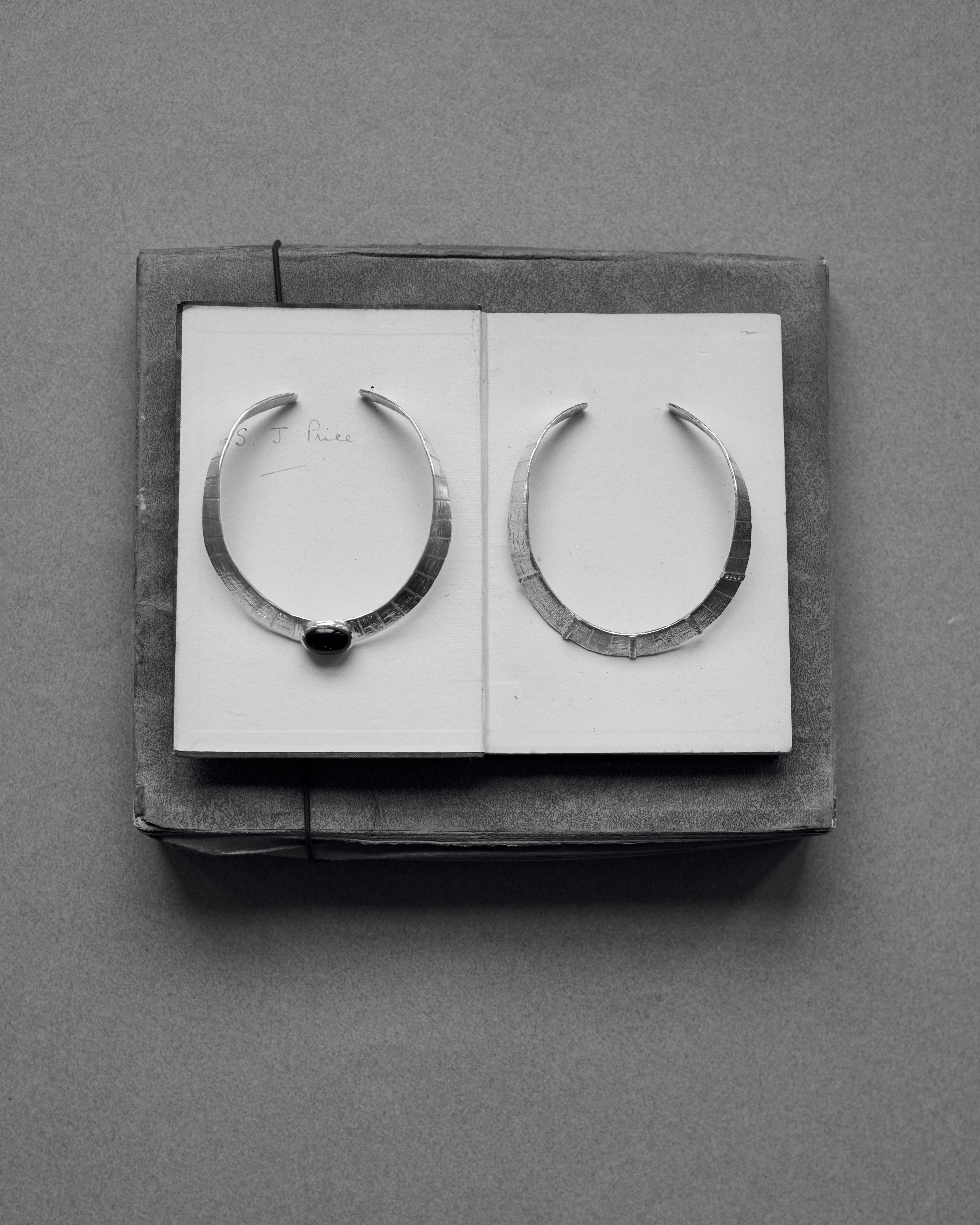 アクセサリー At Athena Onyx Collar - JUJU VERA