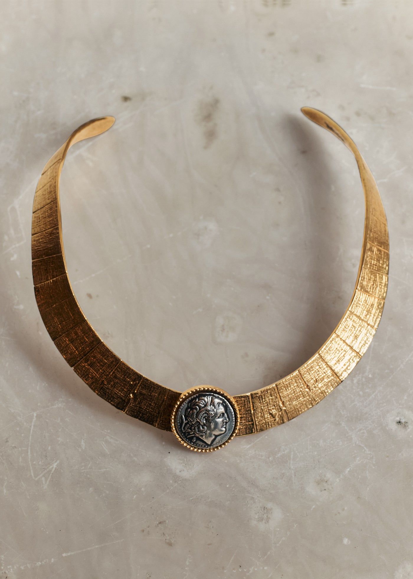 Athena Coin Chocker