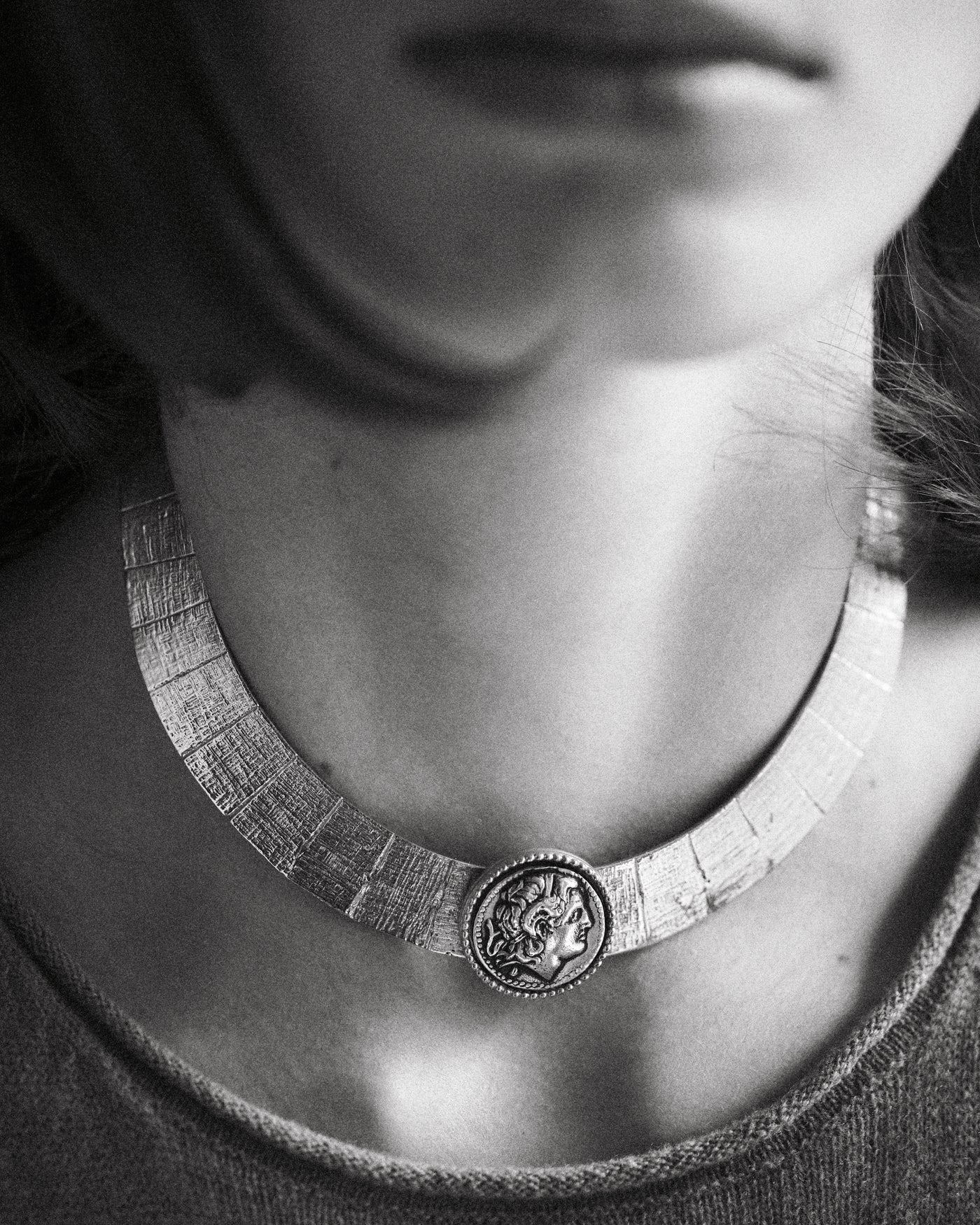 Athena Coin Chocker