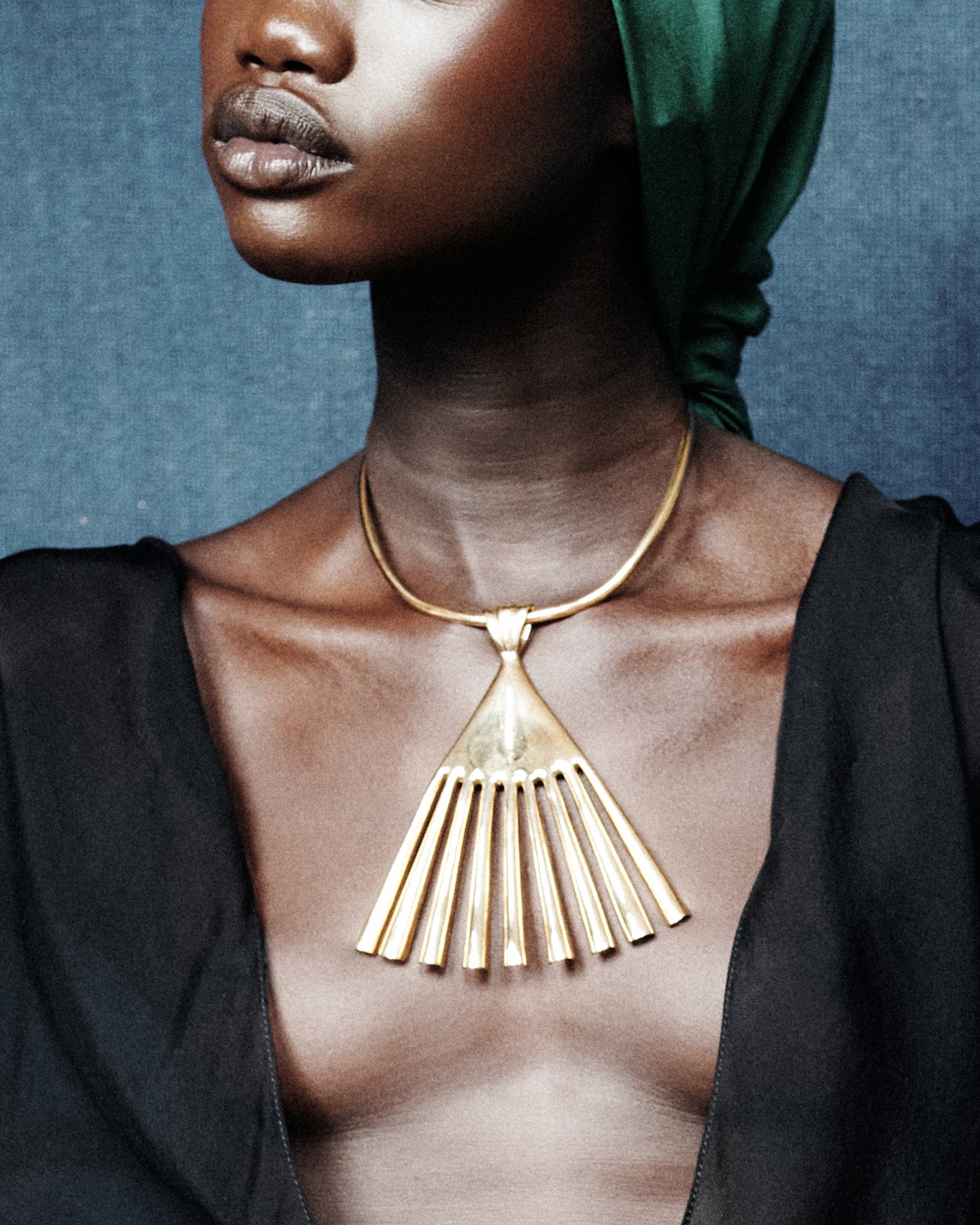 The Carolyn Fan Pendant Gold