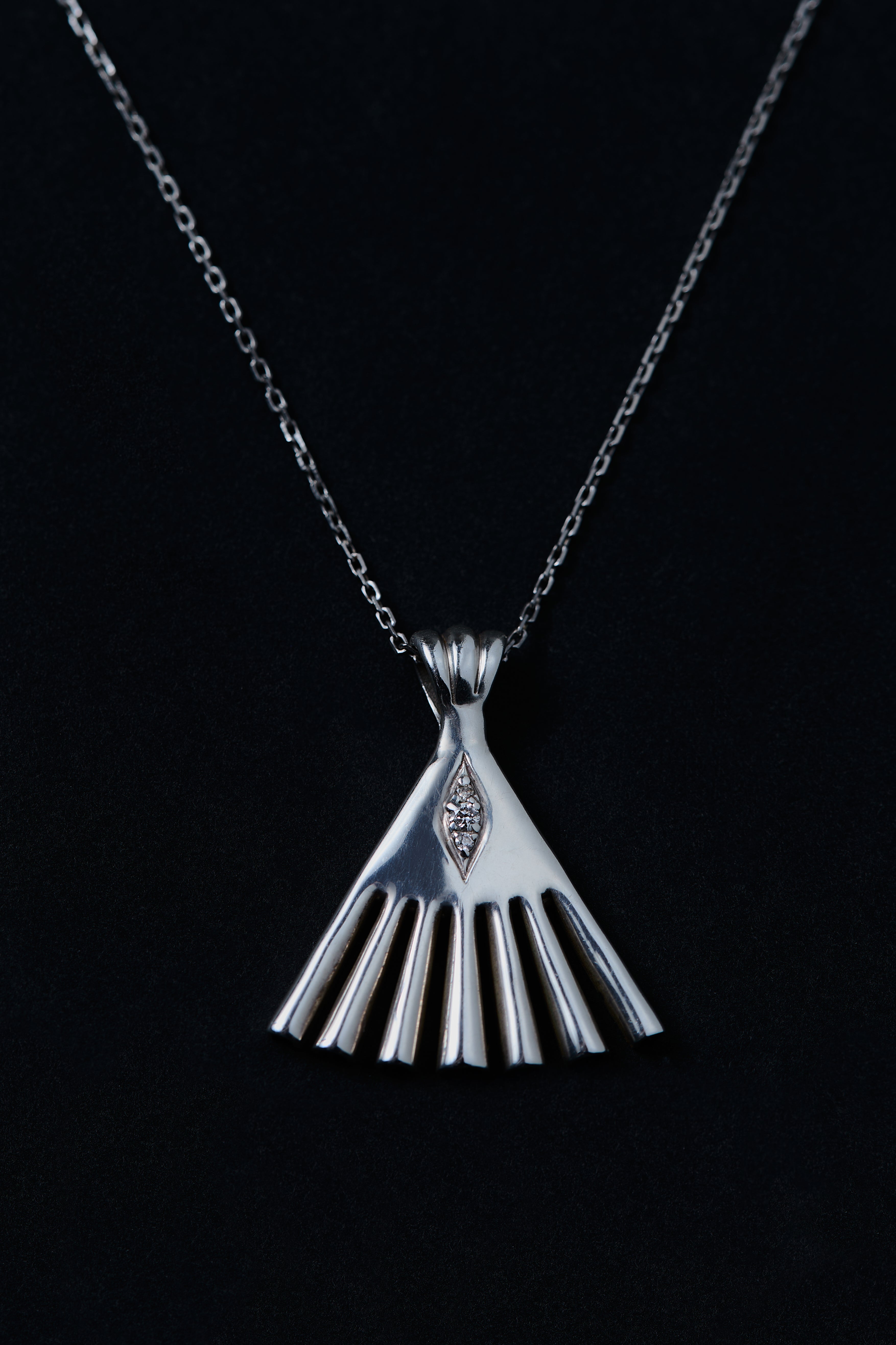 The Carolyn Fan Pendant Silver - JUJU VERA