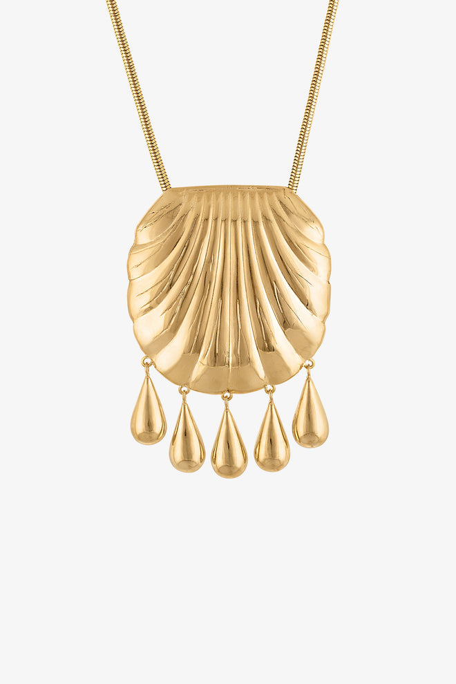 Petra Shell Necklace in Gold
