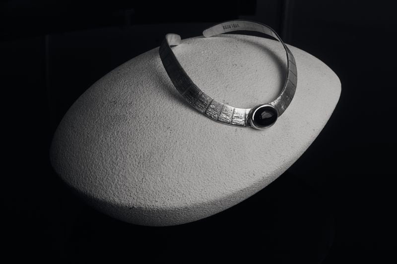 アクセサリー At Athena Onyx Collar - JUJU VERA