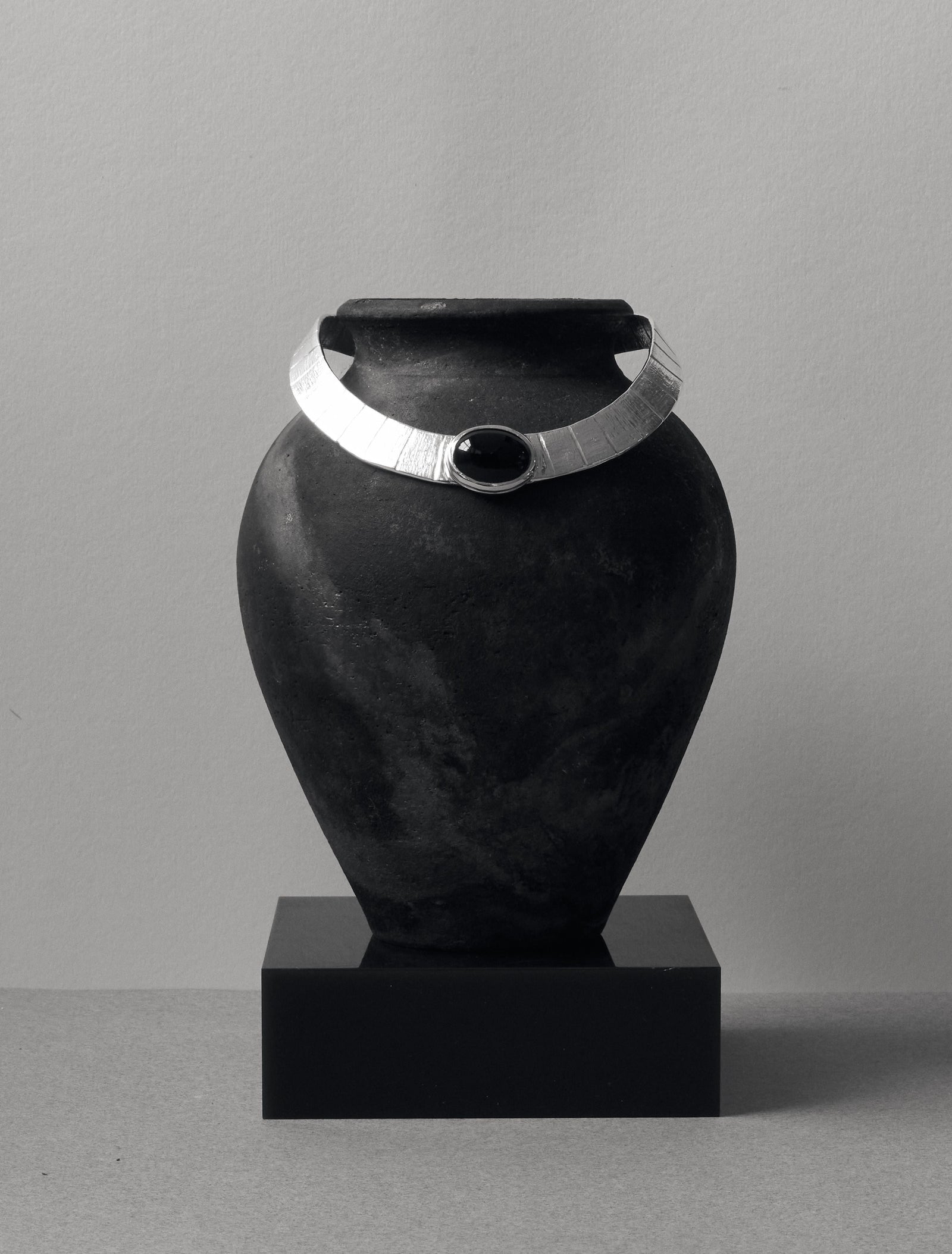 Athena Onyx Collar image 5
