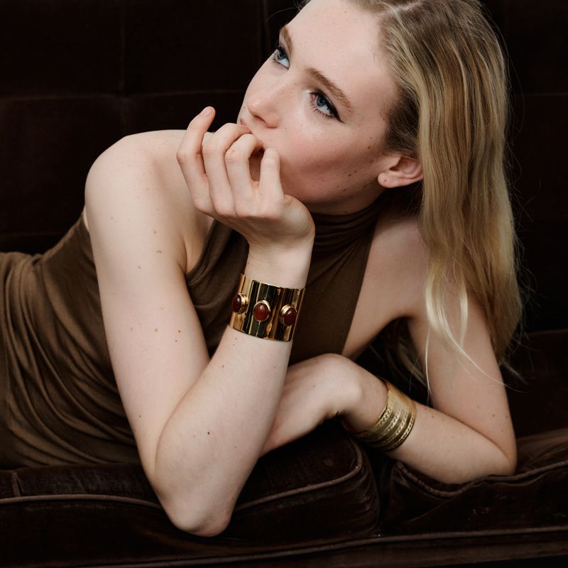Fiona Carnelian Gold Cuff image 7